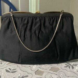 ANDE’ SATIN VINTAGE EVENING CLUTCH/ HANDBAG